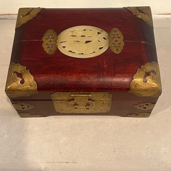 VINTAGE ORNATE LATCH WOOD BRASS JEWELRY BOX HOME DECOR - Picture 2 of 11
